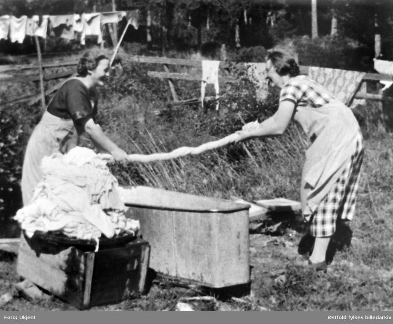 Klesvask på Mørk pleiehjem i Spydeberg, 1925.