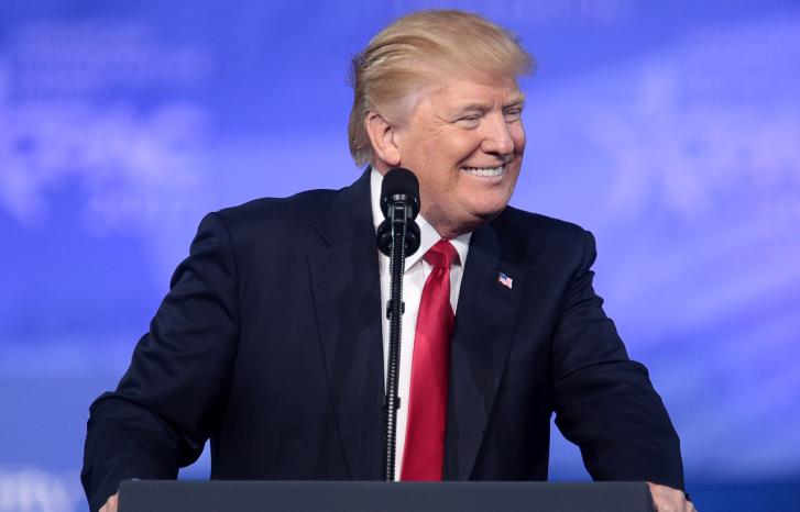 Donald Trump taler på Conservative Political Action Conference (CPAC) i National Harbor, Maryland i 2017