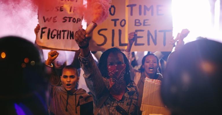 Afrikanske kvinner demonstrerer