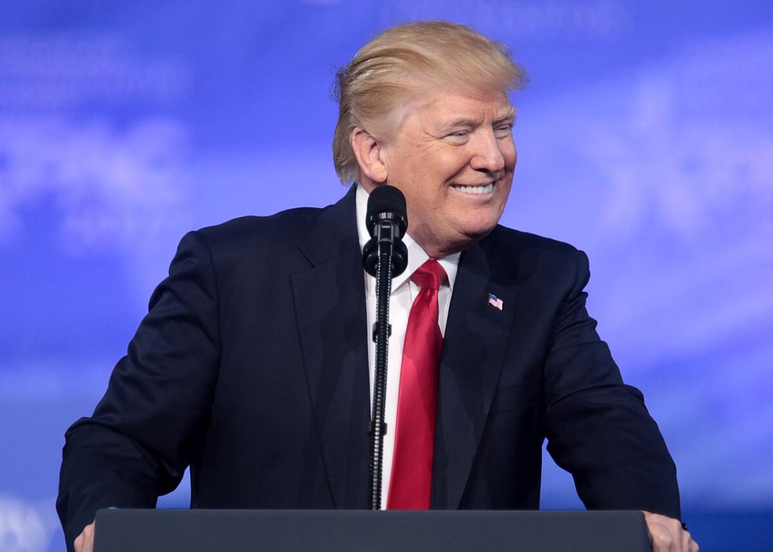 Donald Trump taler på Conservative Political Action Conference (CPAC) i National Harbor, Maryland i 2017