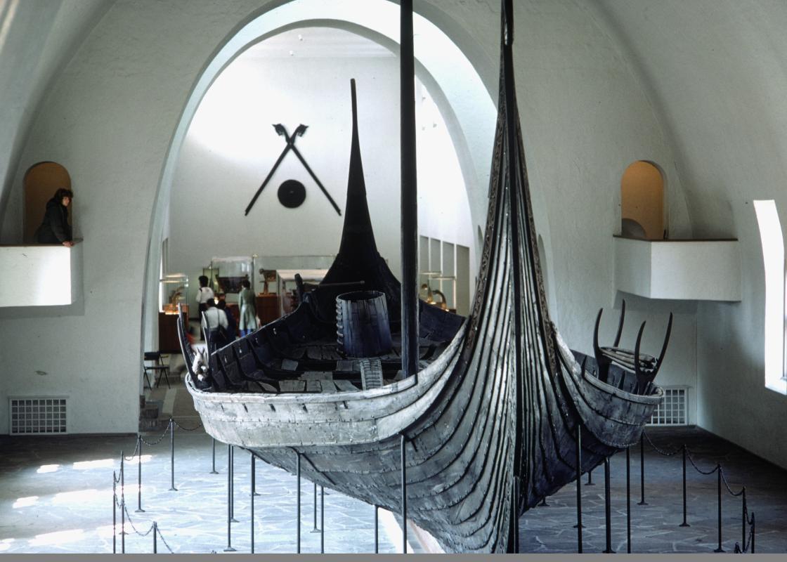 Osebergskipet i Vikingskipmuseet på Bygdøy i Oslo